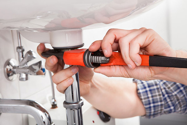 5 Do-it-Yourself Plumbing Hacks